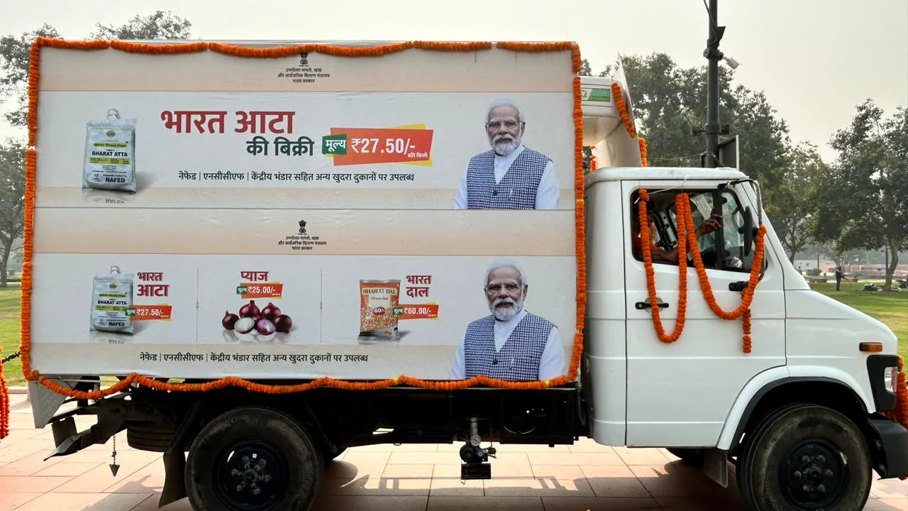 Centre Launches Sale of ‘Bharat Atta at an MRP of ₹ 27.50 per Kg 1